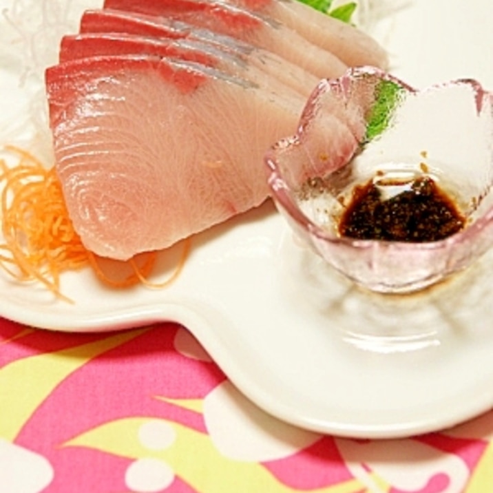 ぶりのお刺身をゆず胡椒 ごま油醤油で レシピ 作り方 By ホヌ Honu 楽天レシピ ぶりのお刺身をゆず胡椒 ごま油醤油で レシピ 作り方 By ホヌ Honu 楽天レシピ